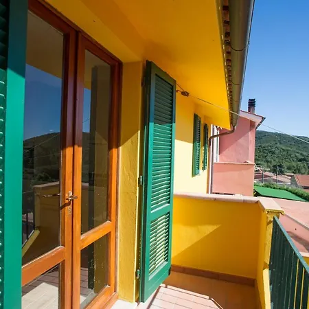 Casa Del Colle E Bougainville * Procchio (Isola d'Elba)